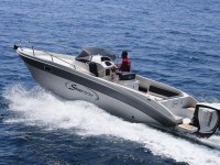 Saver 750 WA bei Schuetze-Boote Berlin: sportliche WalkAround- und Kajütboot-Modelle von SAVER-Boats aus Italien